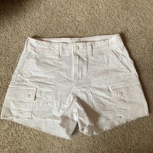 AE white cargo short